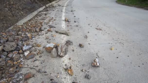 Curva no sinal de estrada Bater Inclinar — Vídeo de Stock