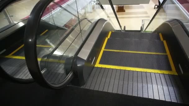 Escalator Top Entrance Handheld — Videoclip de stoc