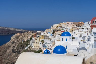 Oia 'daki Mavi Kubbeli Kiliseler, Yunanistan' daki Santorini, Avrupa
