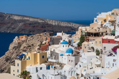 Oia 'daki Mavi Kubbeli Kiliseler, Yunanistan' daki Santorini, Avrupa