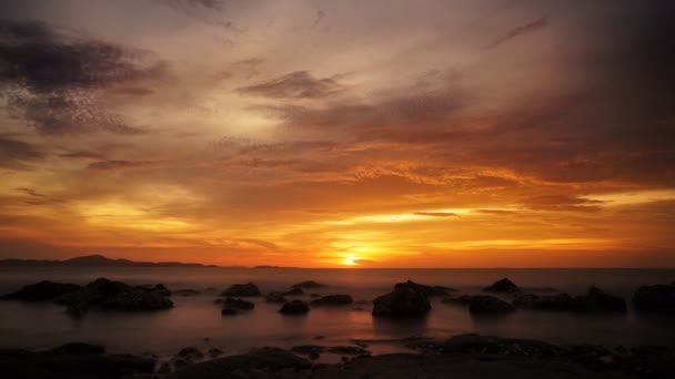 Δραματική ωκεανό ηλιοβασίλεμα — Αρχείο Βίντεο