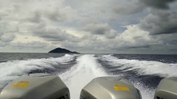 Speedboat rear view — Stock Video