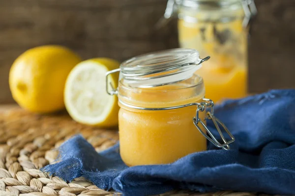 Burk lemon curd — Stockfoto