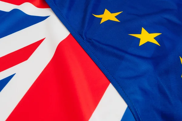 欧盟和英国的国旗 — 图库照片
