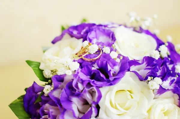 Anillos de boda — Foto de Stock