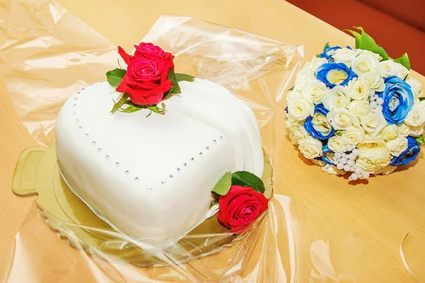 Fehér esküvői torta — Stock Fotó