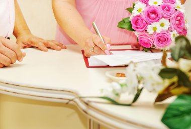 Gelin imza evlilik cüzdanı