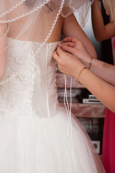 Detalhe do vestido da noiva — Fotografia de Stock