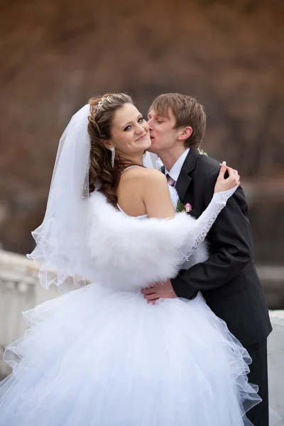 Groom and the bride during walk — Stock Photo, Image