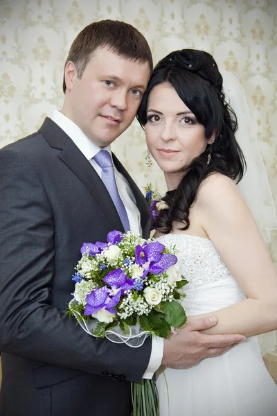 Portreit of groom and bride — Stock Photo, Image