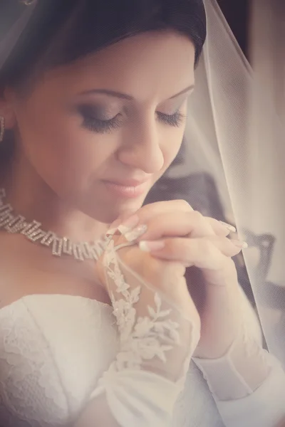 Portrait of beautiful bride — Stock Photo, Image