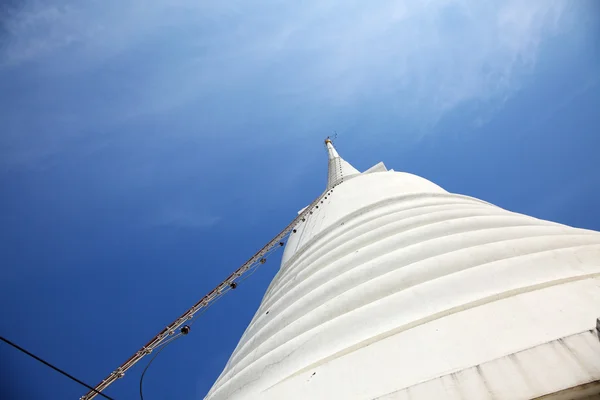 Ladder to Top of White Pagoda at Wat Prayurawongsawas Worawiharn — Stock Photo, Image