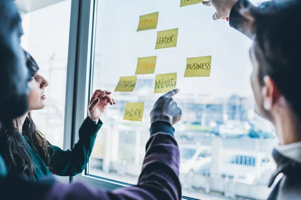 Gente de negocios teniendo reunión — Foto de Stock