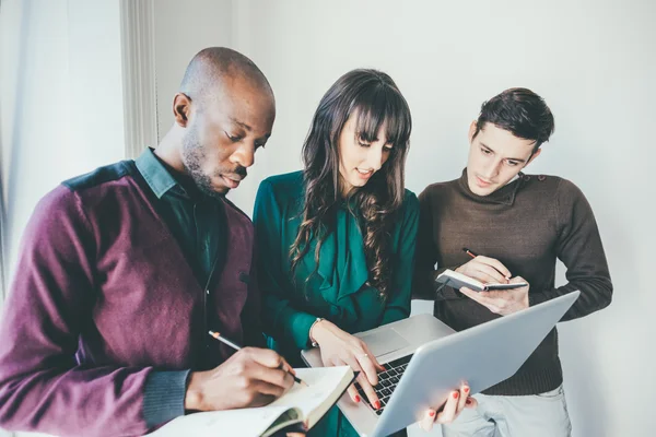 Imprenditori che lavorano — Foto Stock