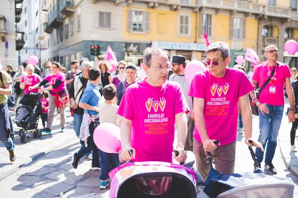 Manifestação de casais solteiros em Milão . — Fotografia de Stock