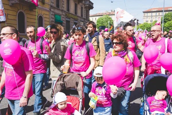 Manifestation des couples célibataires à Milan . — Photo