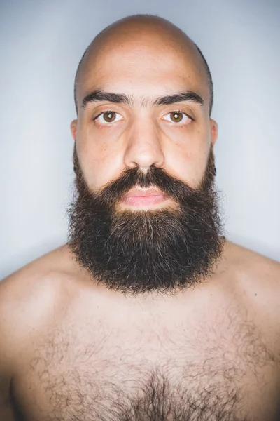 Bearded man looking at camera — Stock Photo, Image