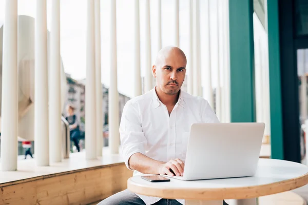 Young handsome businessman — Stock Photo, Image