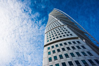 Turning Torso Binası girişinde