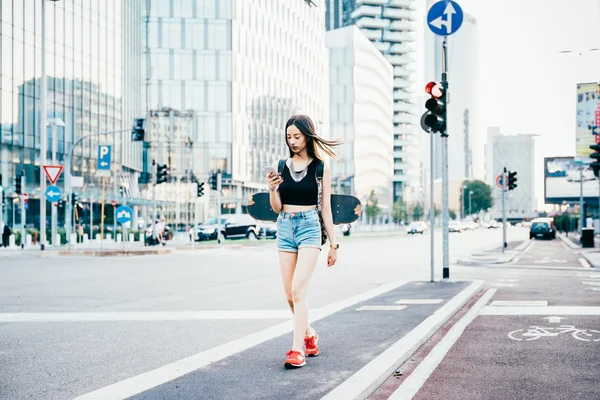 Jovem bonito asiático mulher — Fotografia de Stock