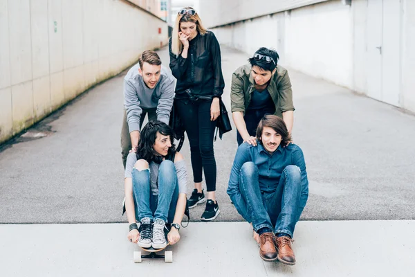 Freunde haben Spaß beim Lachen — Stockfoto