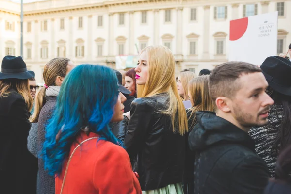 Människor under Milano Fashion week — Stockfoto