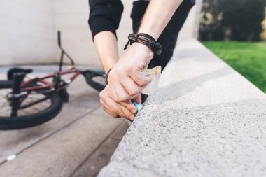 El ağdası basamağı bmx atlamasını kapat