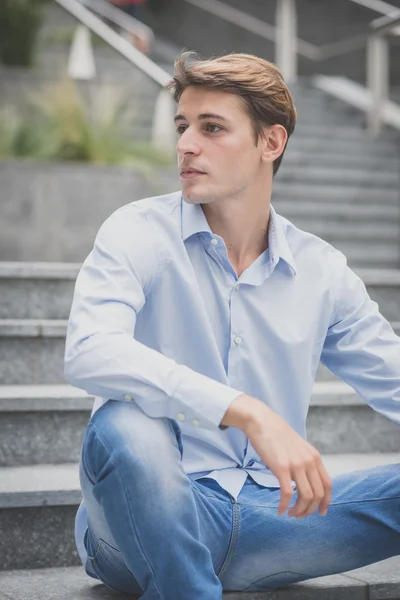 Ung modell hansome blond man — Stockfoto