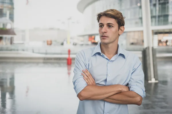 Giovane modello hansome uomo biondo — Foto Stock