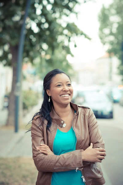 Beautiful african young woman — Stock Photo, Image