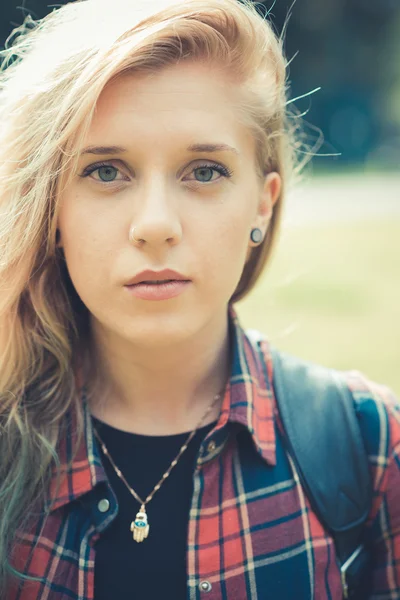 Beautiful young blonde hair woman hipster — Stock Photo, Image