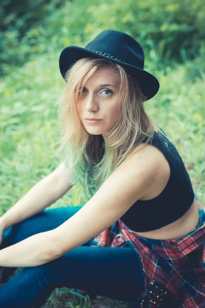 Beautiful young blonde hair woman hipster — Stock Photo, Image