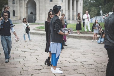 eksantrik ve şık insanlar Milano Moda haftasında 2014