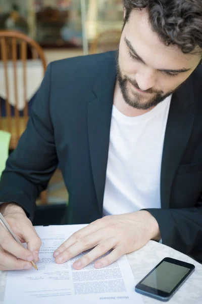 Bello hipster uomo moderno — Foto Stock