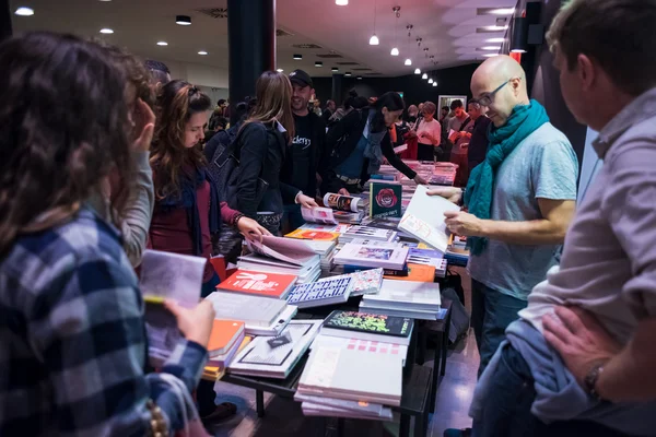 Δημιουργική ημέρα στο Μιλάνο — Φωτογραφία Αρχείου