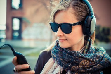 sarışın kadın müzik