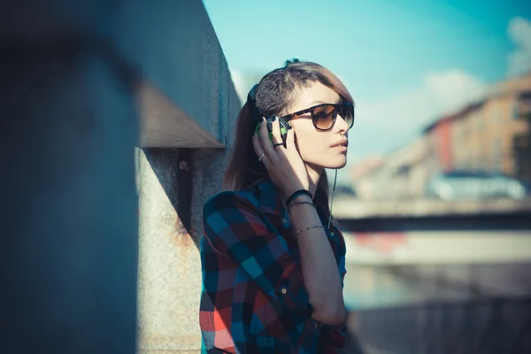 Junge schöne Modell Frau — Stockfoto