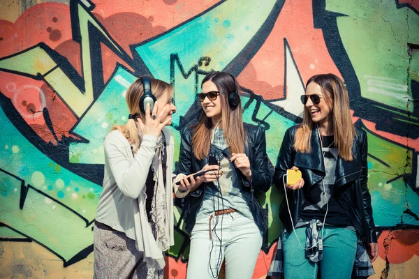 Three beautiful friends authentic — Stock Photo, Image