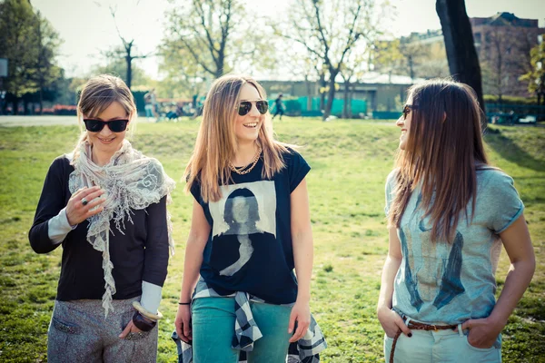 Three beautiful friends authentic — Stock Photo, Image