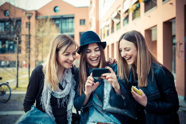 Three beautiful friends authentic — Stock Photo, Image