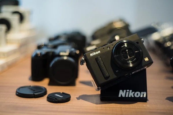 Nikon live in Mailand — Stockfoto