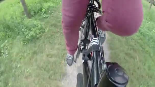 Jambes d'homme à vélo — Video