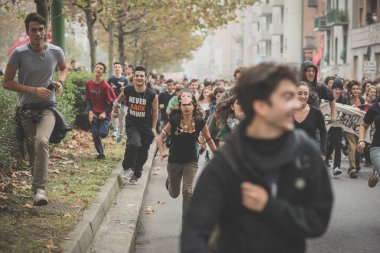 10 Ekim 2014 Milano'da düzenlenen öğrenciler tezahürü