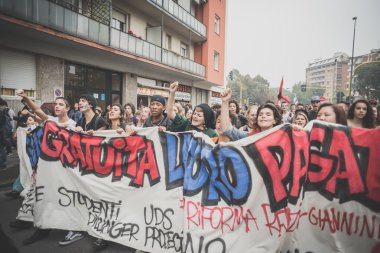 10 Ekim 2014 Milano'da düzenlenen öğrenciler tezahürü