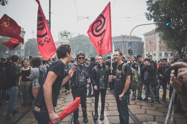 Manifestacja studentów w Mediolanie odbyła się 10 października 2014 roku — Zdjęcie stockowe