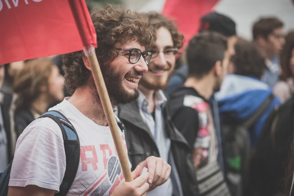 Manifestación estudiantil celebrada en Milán el 10 de octubre de 2014 — Foto de Stock