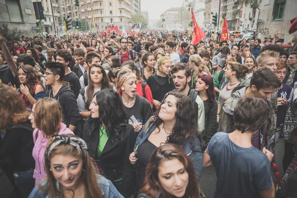 10 Ekim 2014 Milano'da düzenlenen öğrenciler tezahürü — Stok fotoğraf