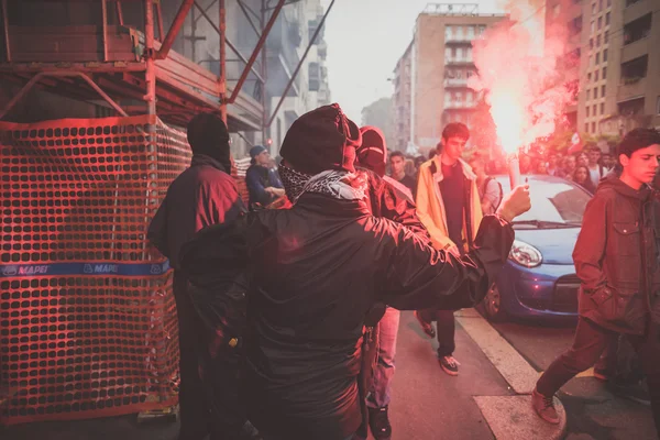 10 Ekim 2014 Milano'da düzenlenen öğrenciler tezahürü — Stok fotoğraf