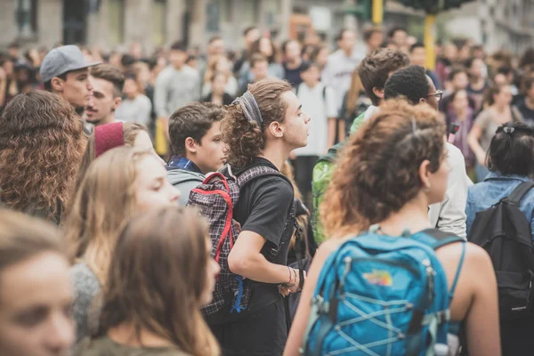 Manifestación estudiantil celebrada en Milán el 10 de octubre de 2014 — Foto de Stock