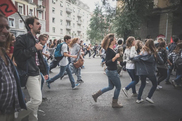 Manifestation étudiante à Milan le 10 octobre 2014 — Photo